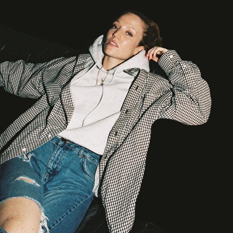 Jess Glynne