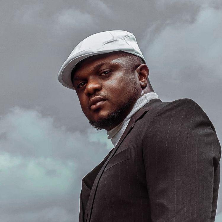 actor Ken Erics large photo