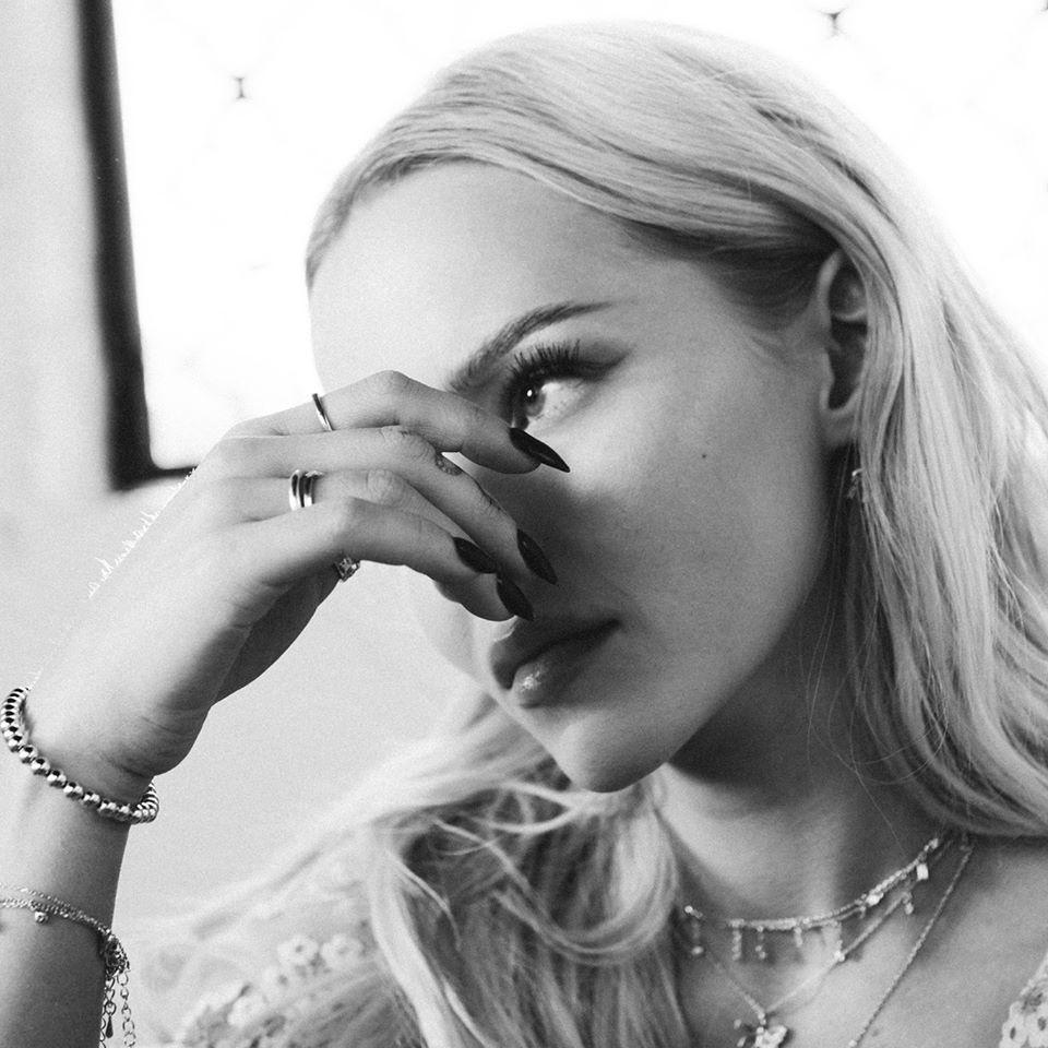 Dove Cameron