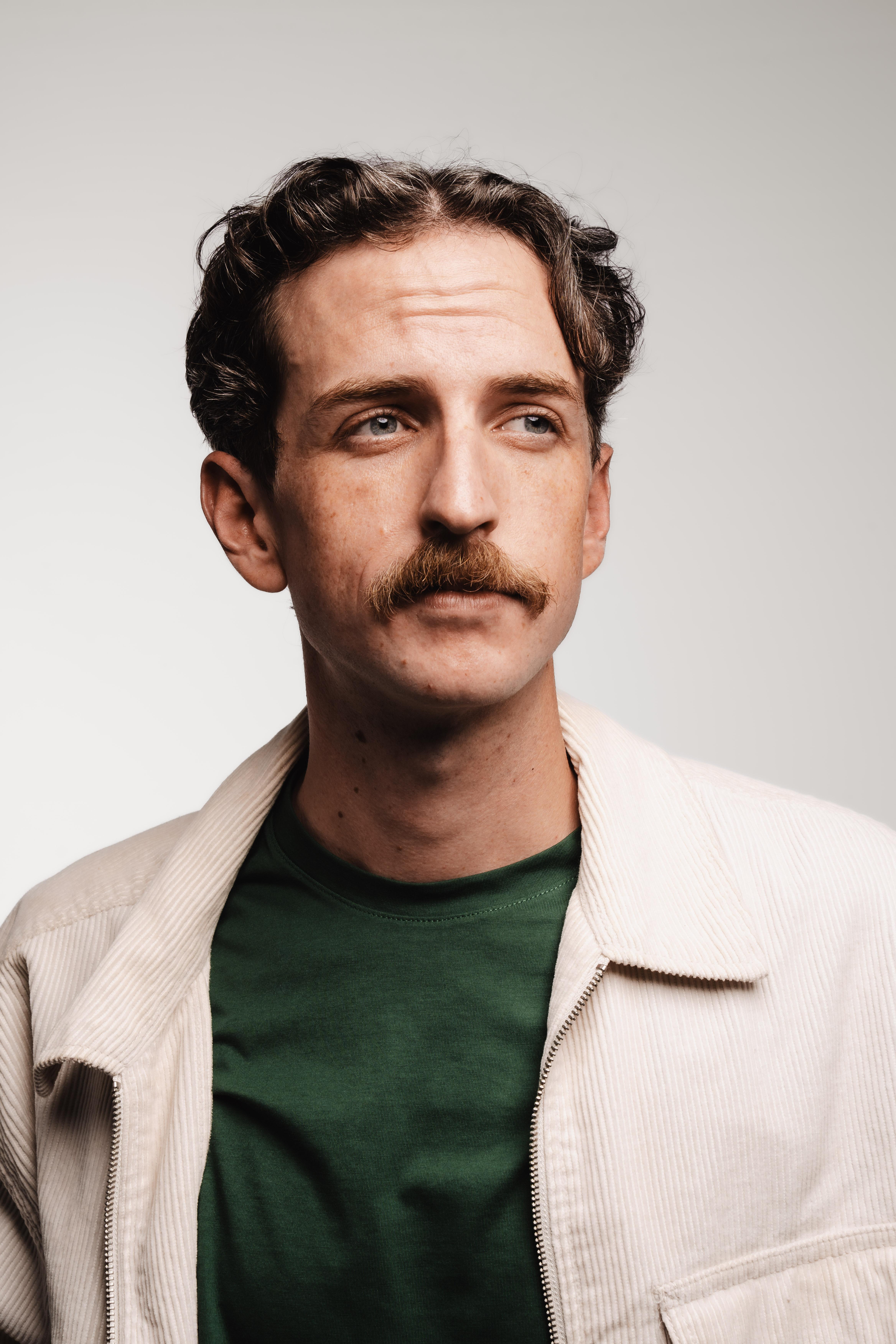 actor James Storer large photo