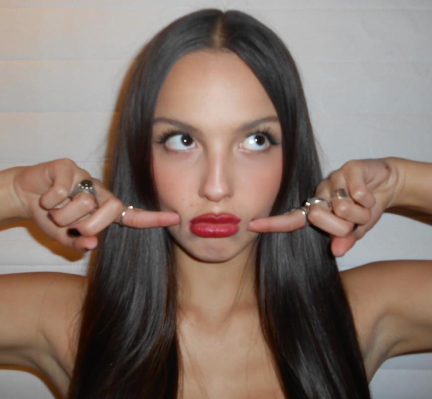 actor Olivia Rodrigo large photo