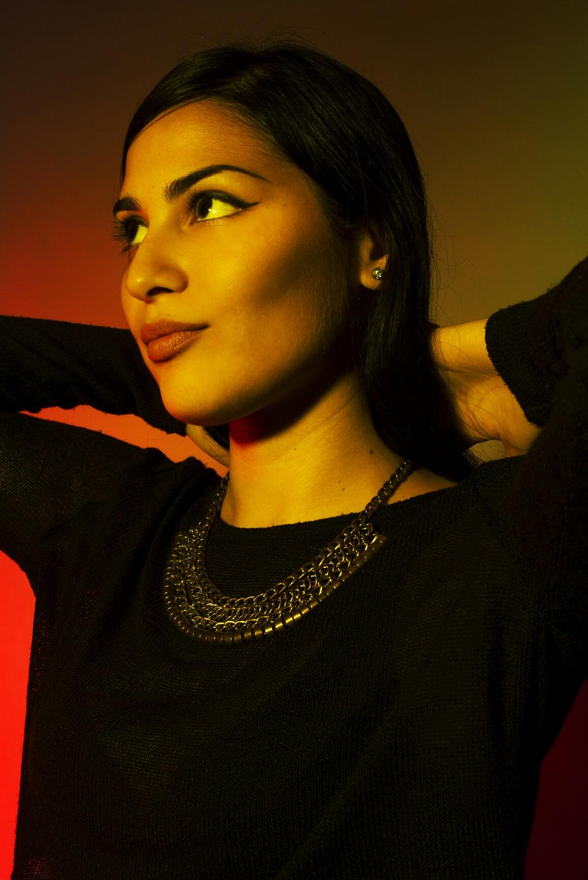 actor Suzy Exposito large photo