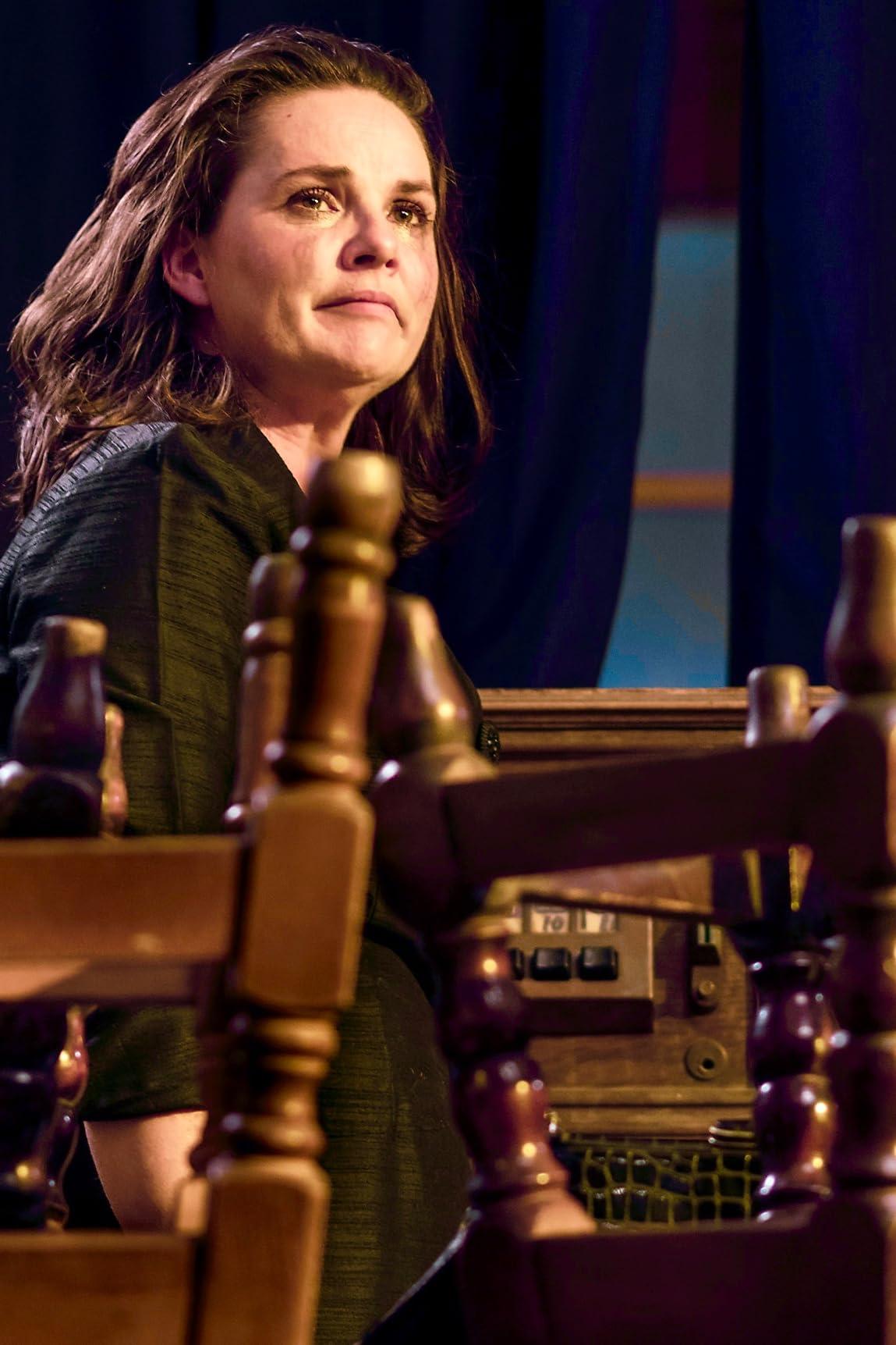 actor Una Kavanagh large photo