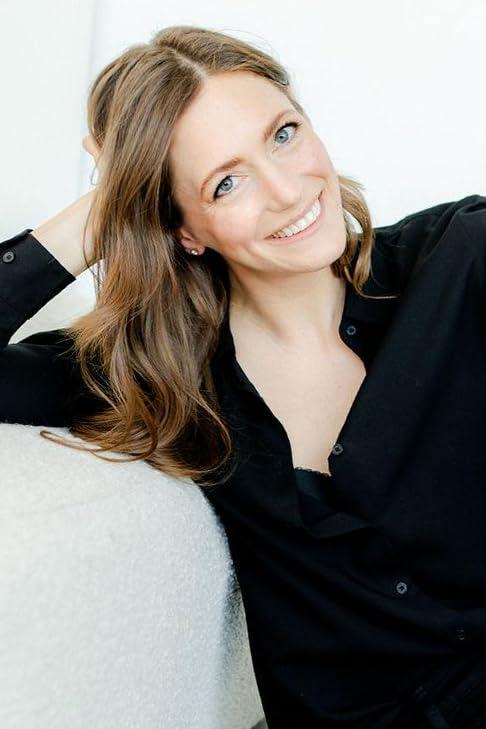 actor Jocelyn Chugg large photo