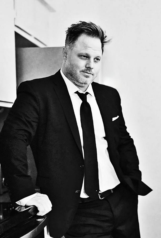 actor Kurt Finney large photo