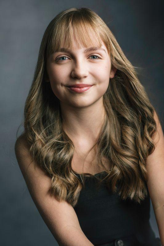 actor Farrah Love Hahn large photo