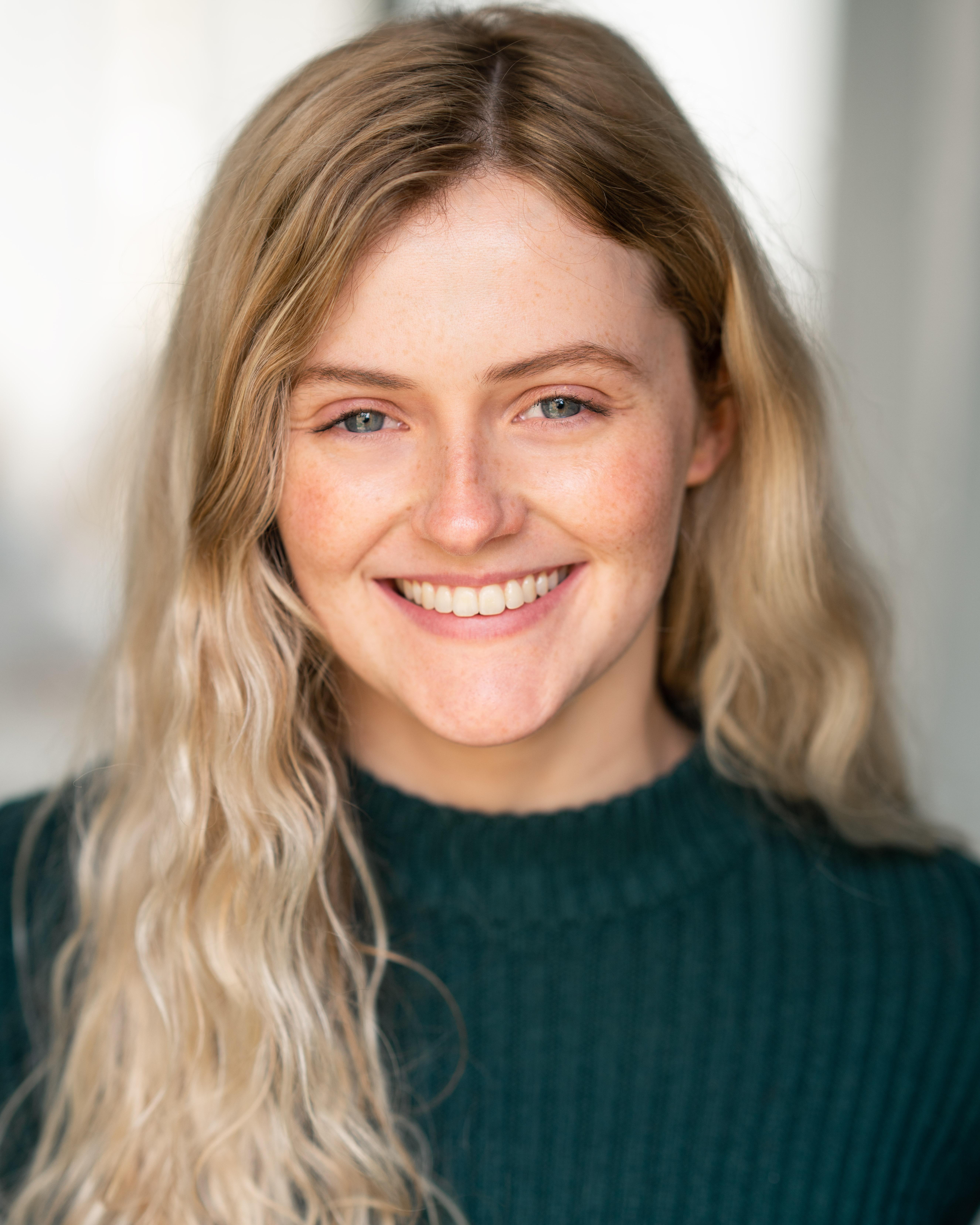 actor Aimee Richardson large photo