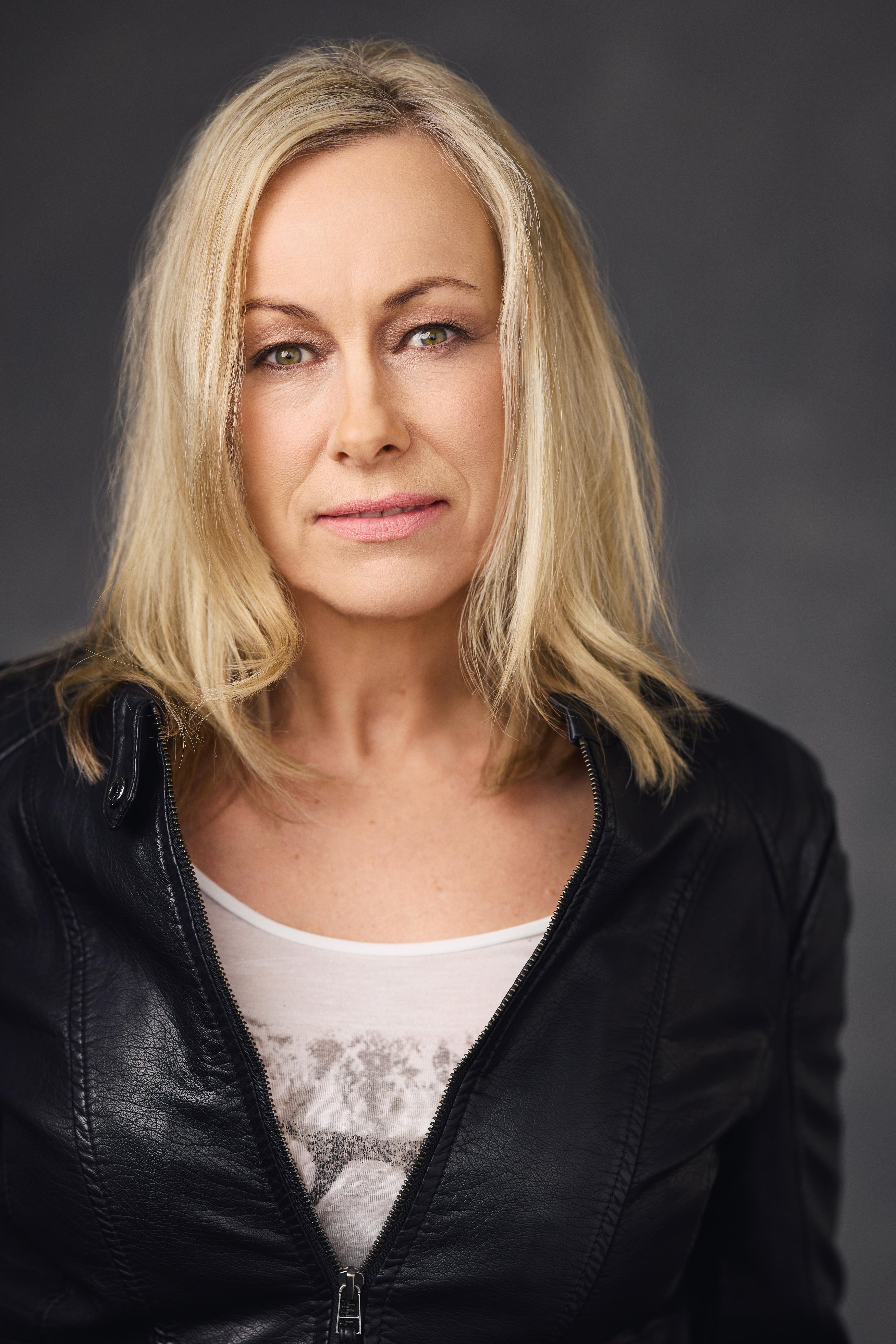 actor Shaye Quinn large photo