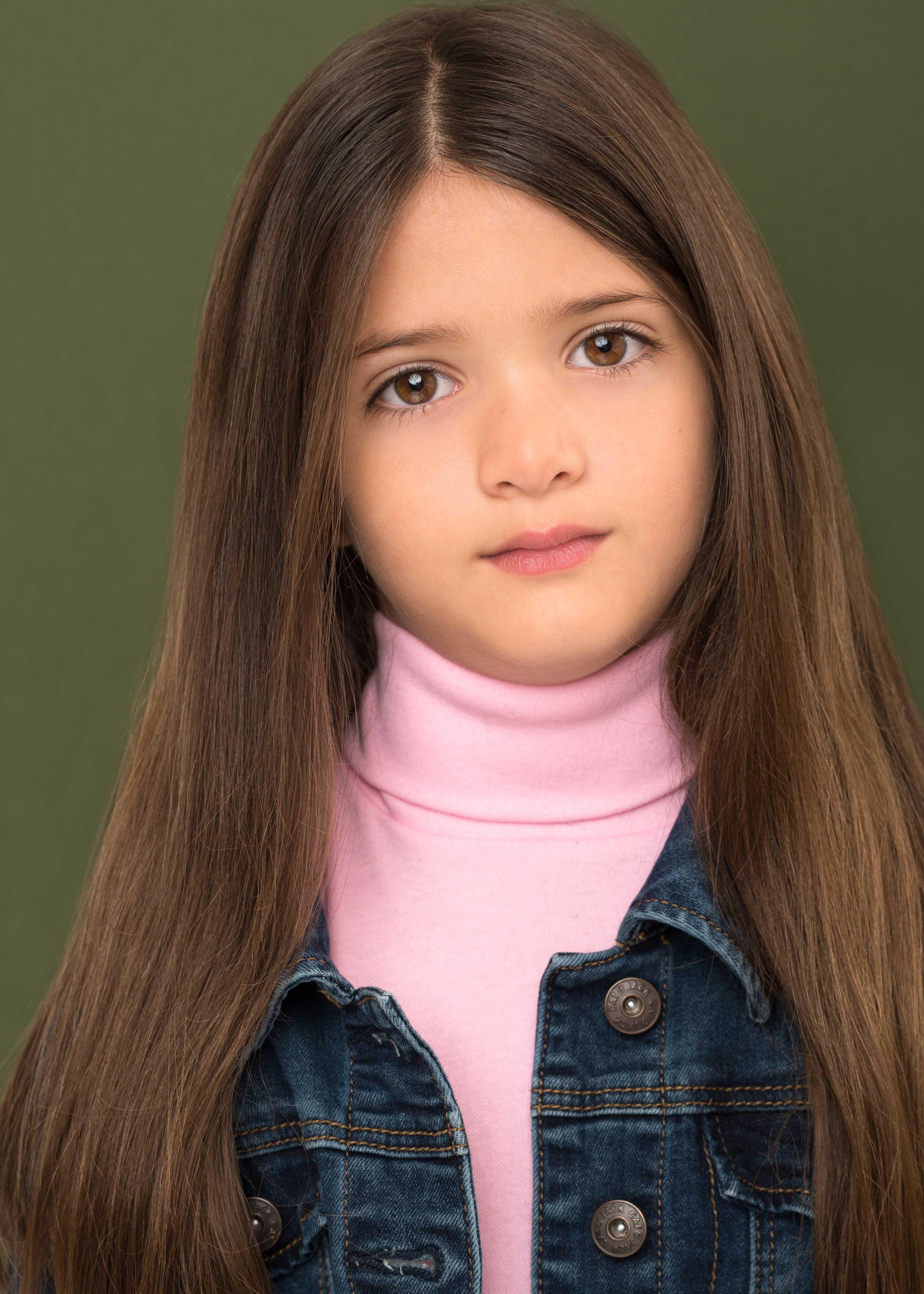 actor Rose Mallick large photo