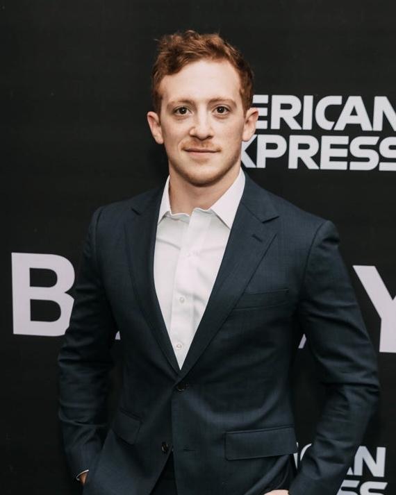 actor Ethan Slater large photo