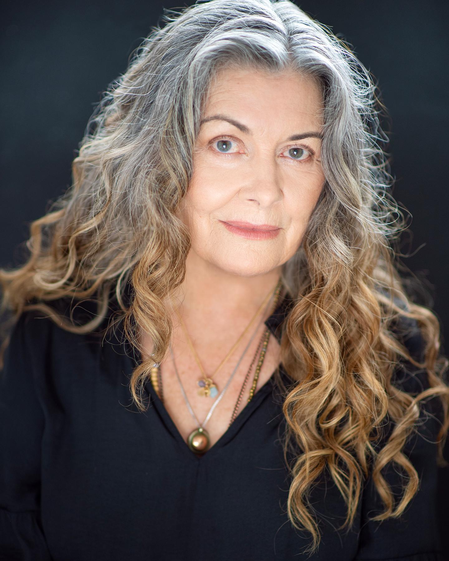 actor Rosie Traynor large photo