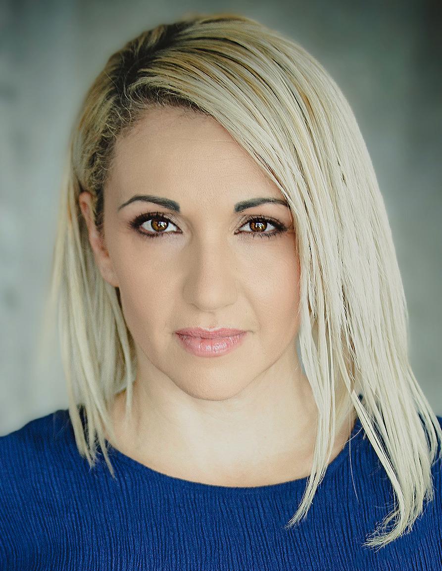 actor Alena Dawn large photo