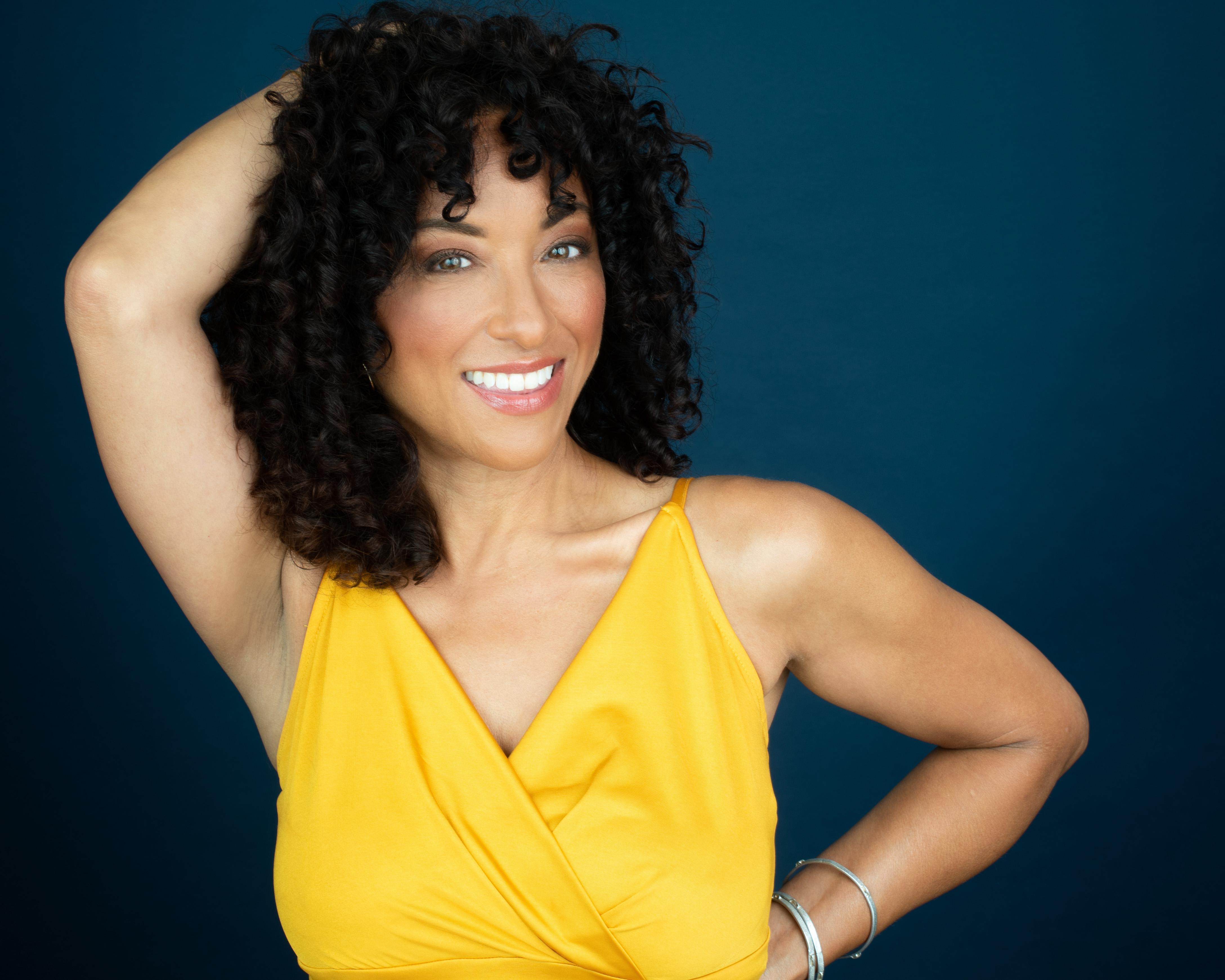 actor Janice Mendes large photo