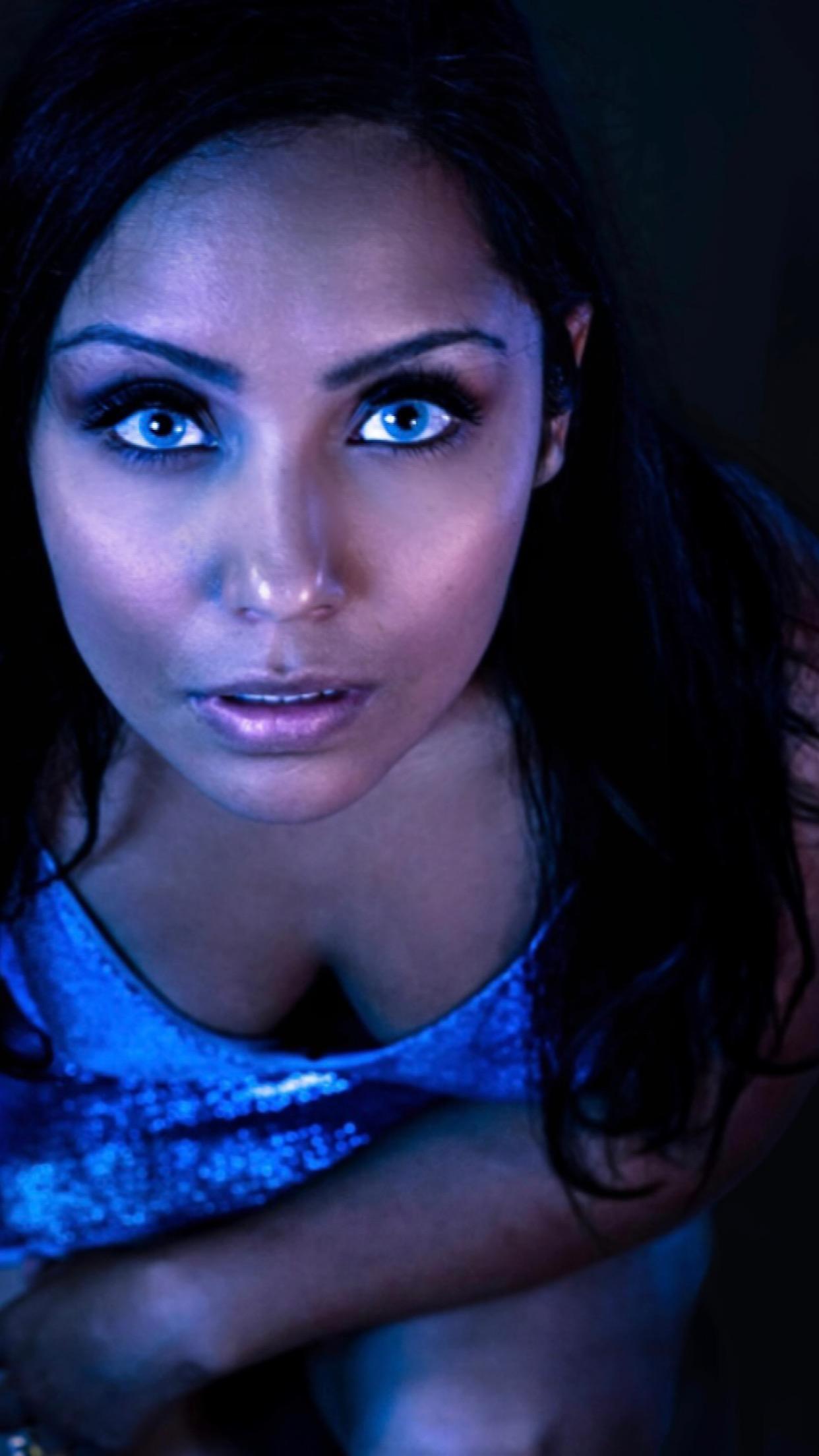 actor Flora Amanda large photo