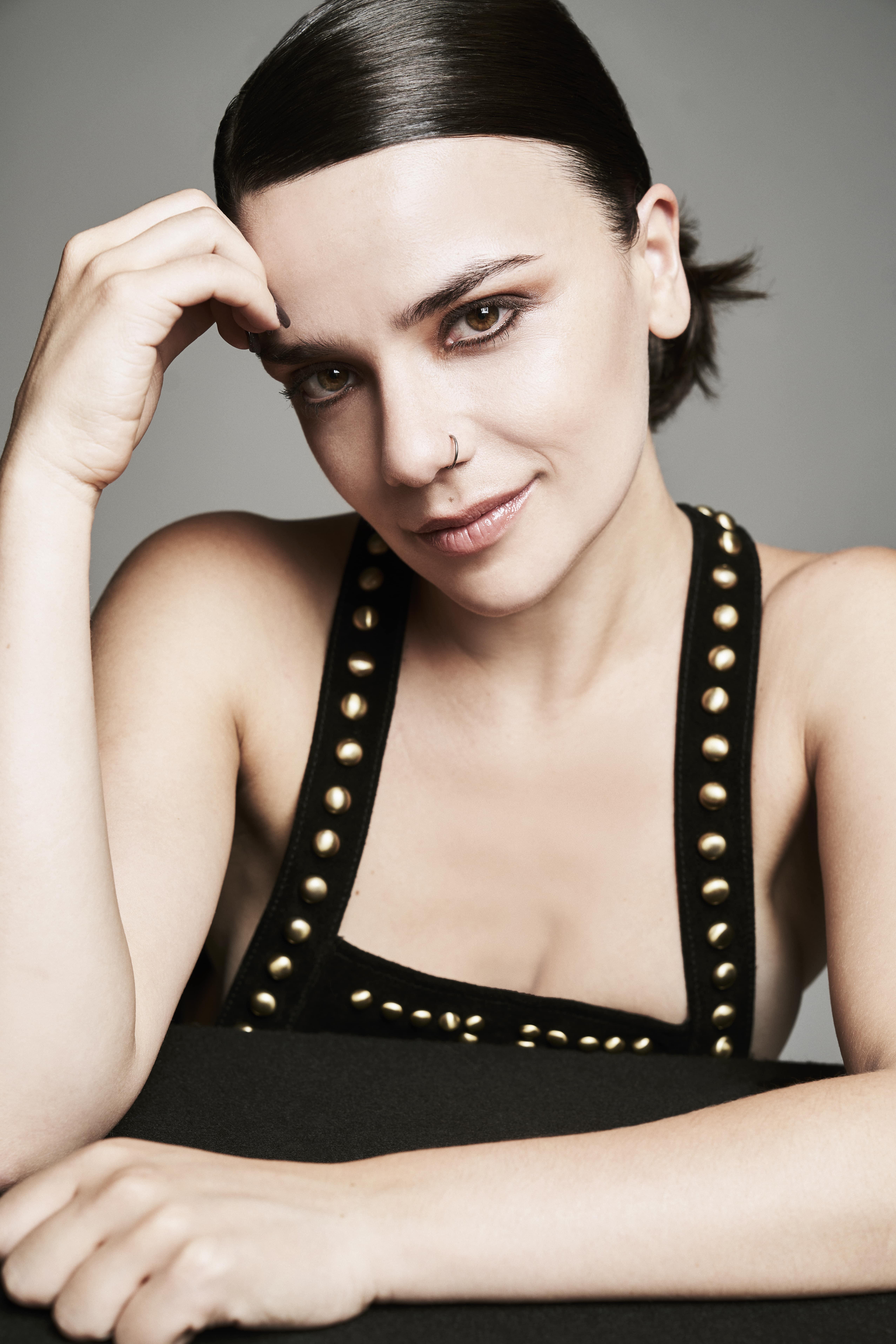 actor Clio Contogenis large photo