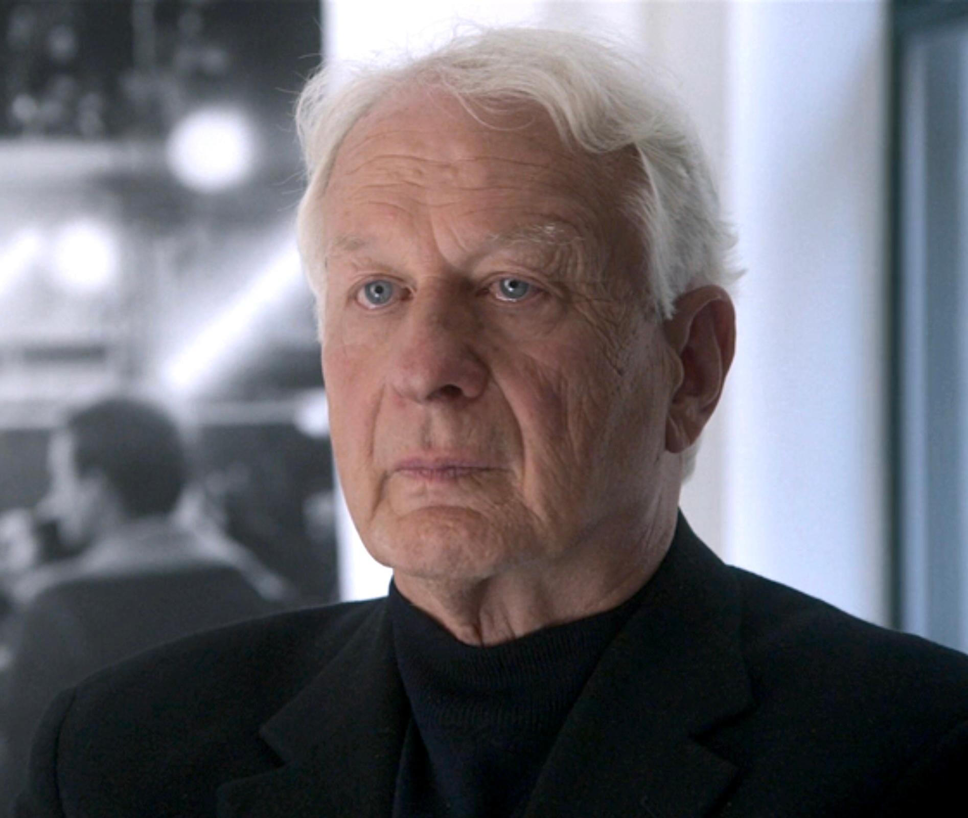 actor Joe Queenan large photo