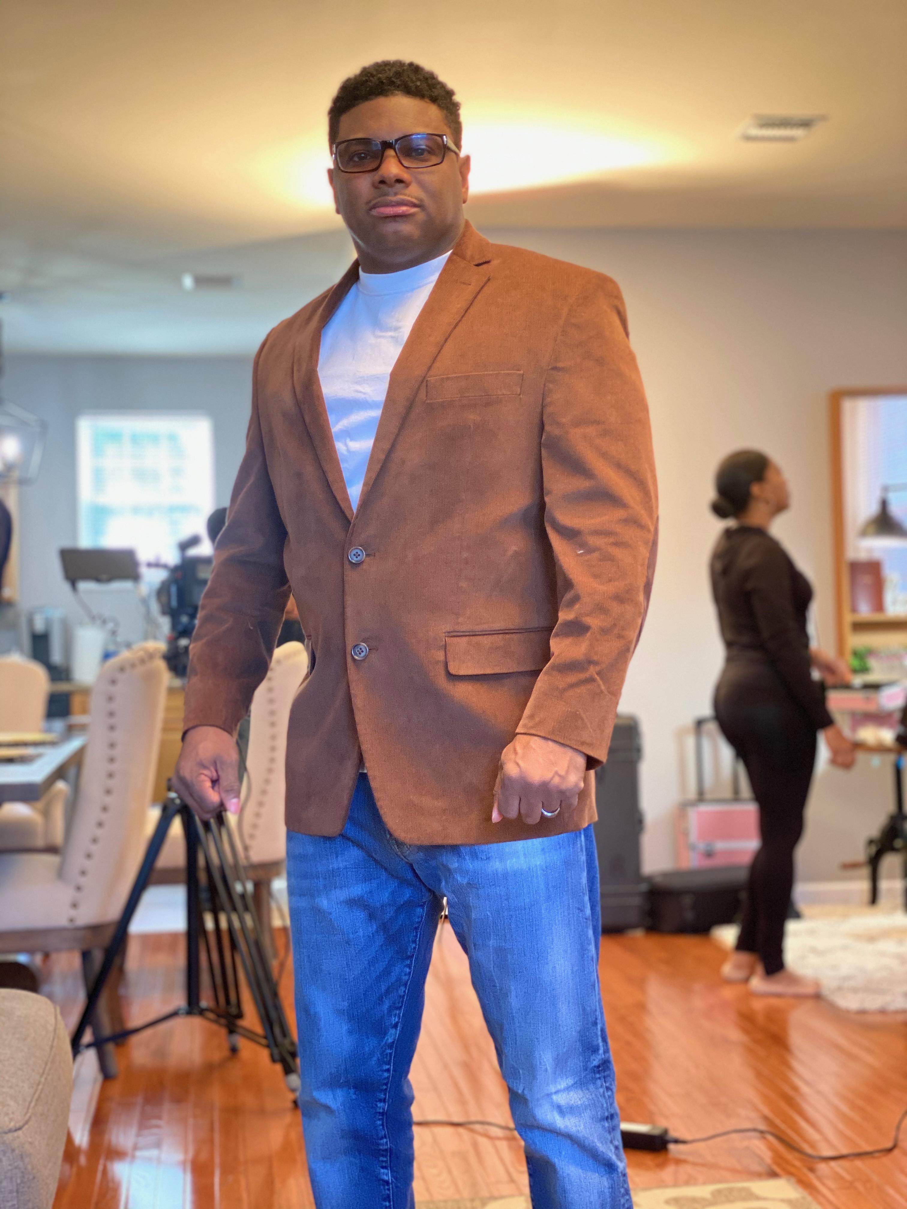 actor Alonzo Herran JR large photo