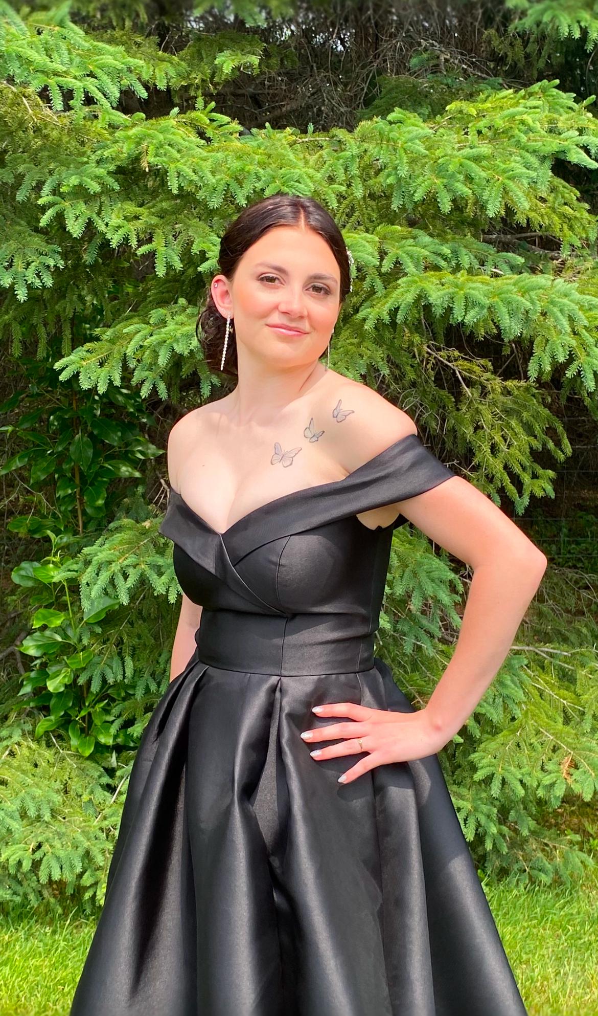 actor Grace Whitsitt large photo