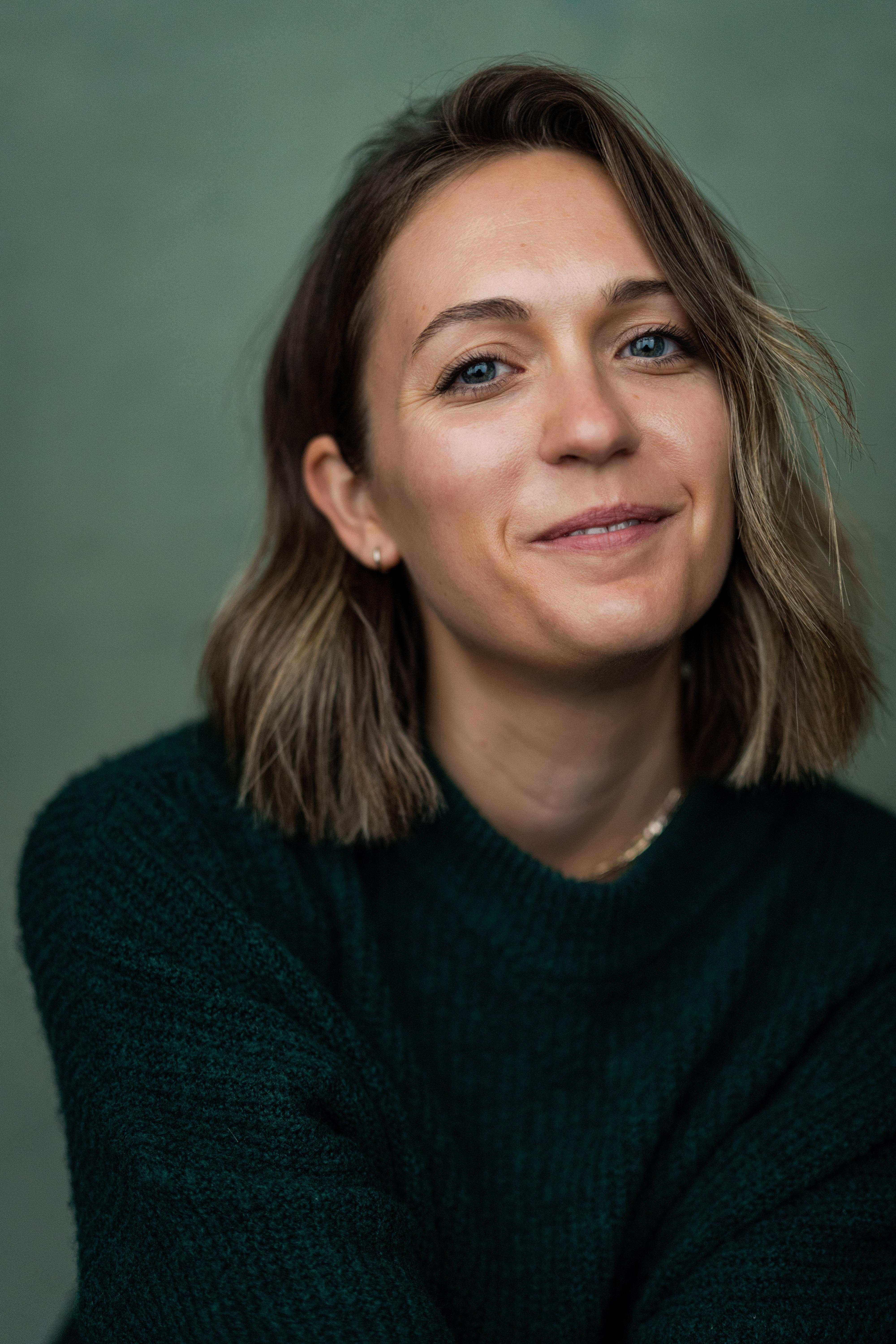 actor Sally Collett large photo