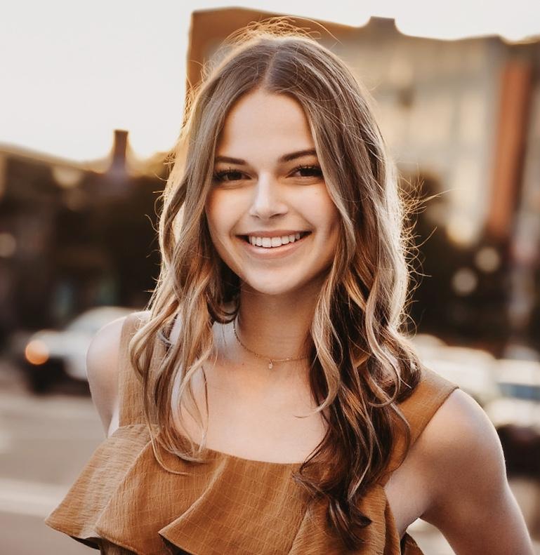 actor Juliet Biscotti large photo