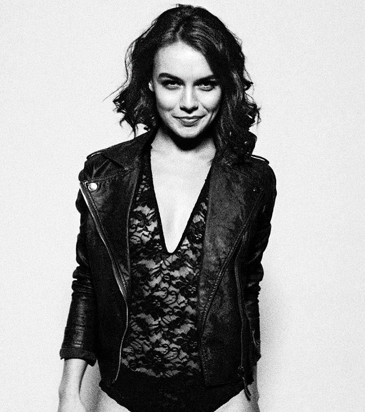 actor Abbi Snee large photo