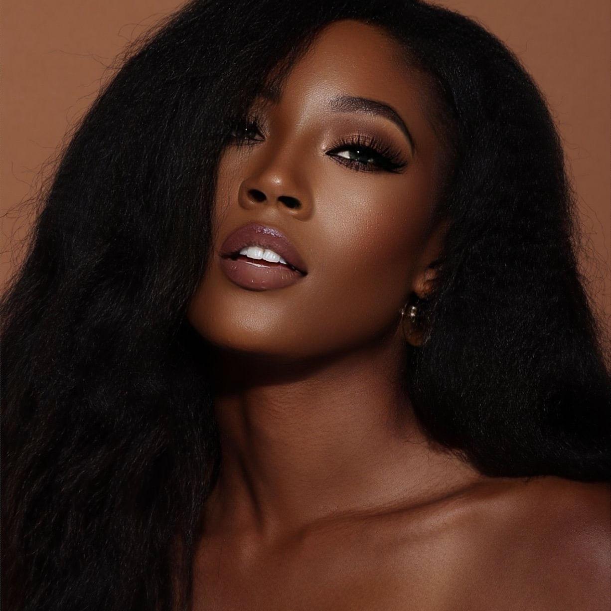 actor Reanna Bosilikwa large photo