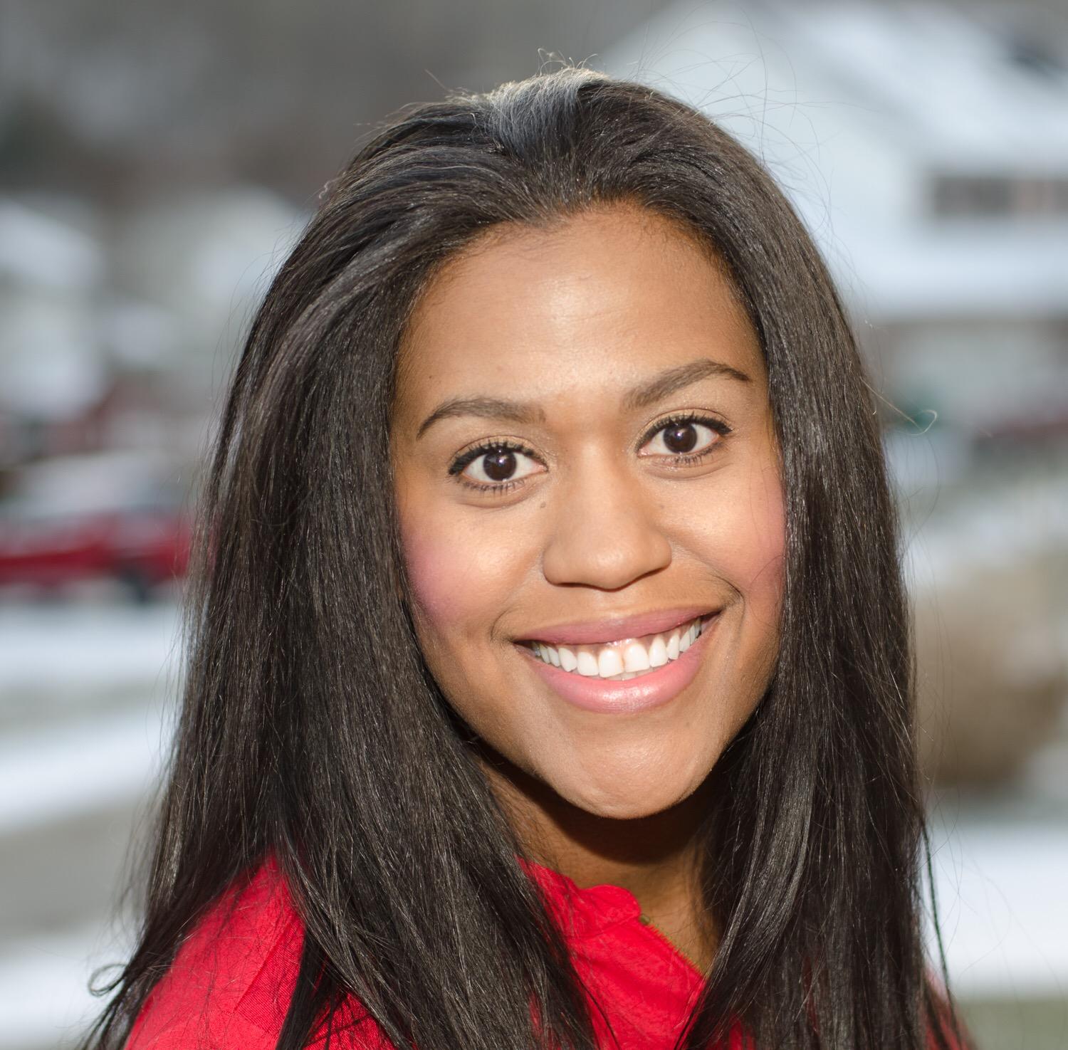 actor Sara Stinnett large photo