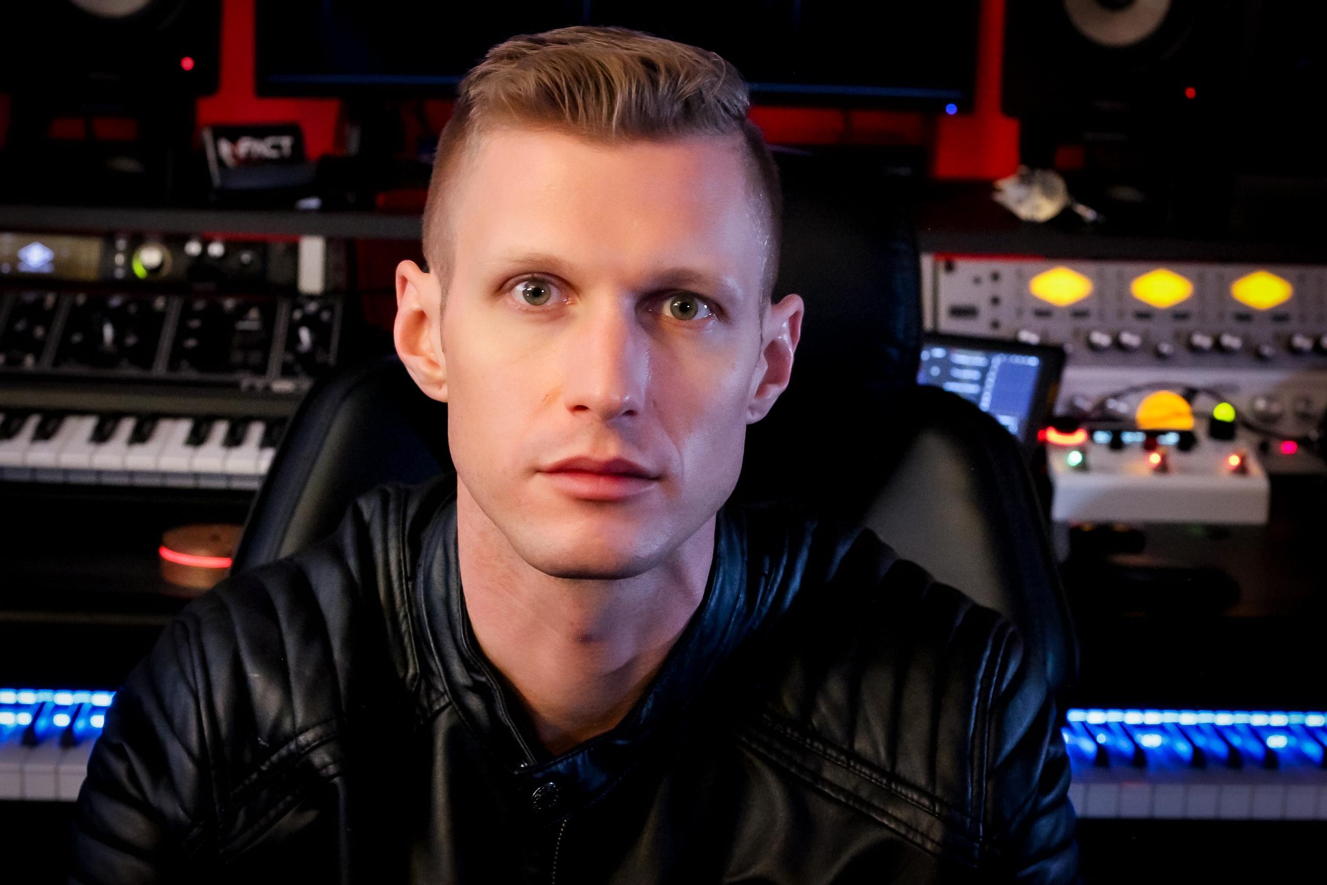 actor Scott Mitchell large photo