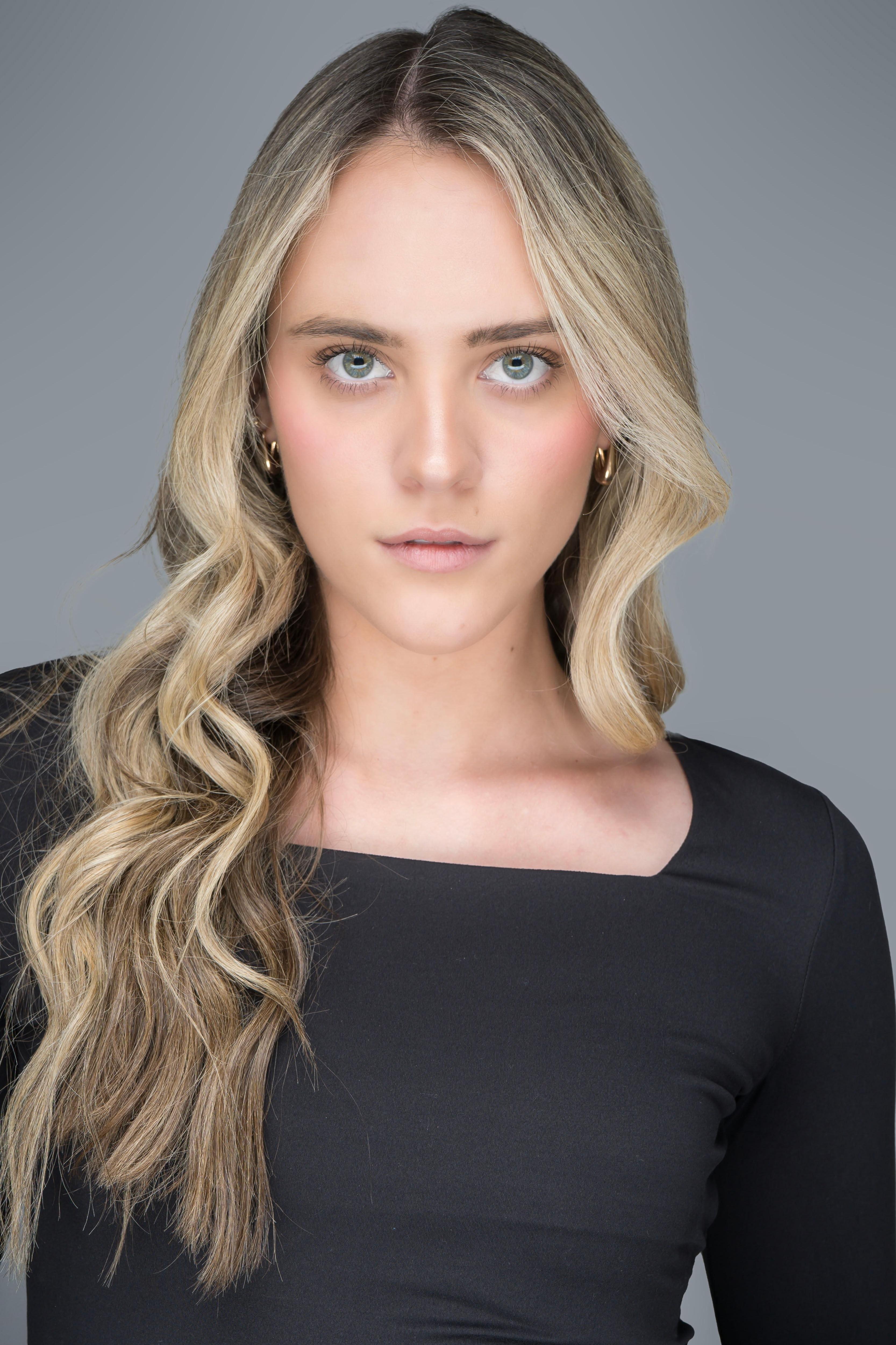 actor Kersee Whitney large photo