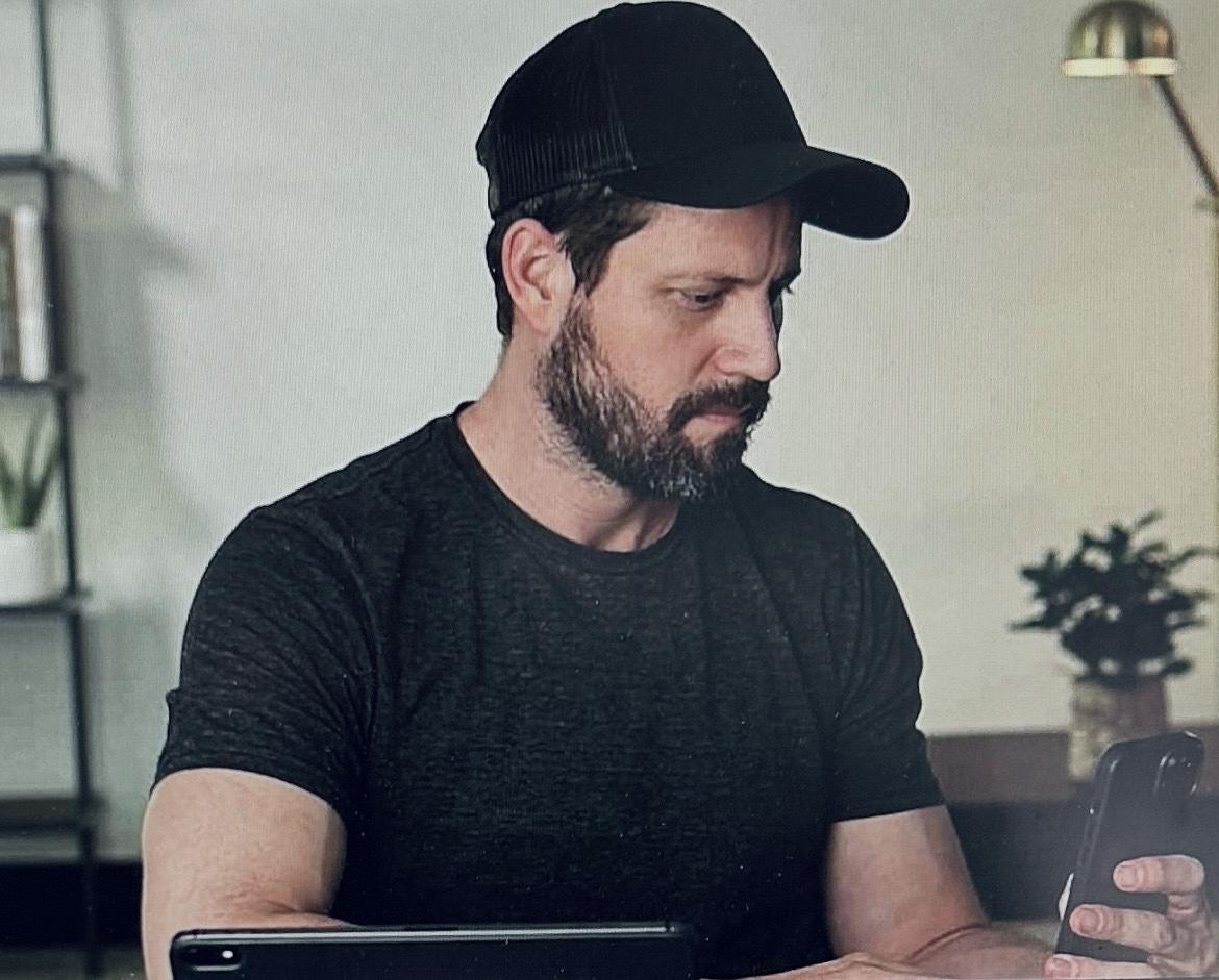 actor Seth Dillon large photo