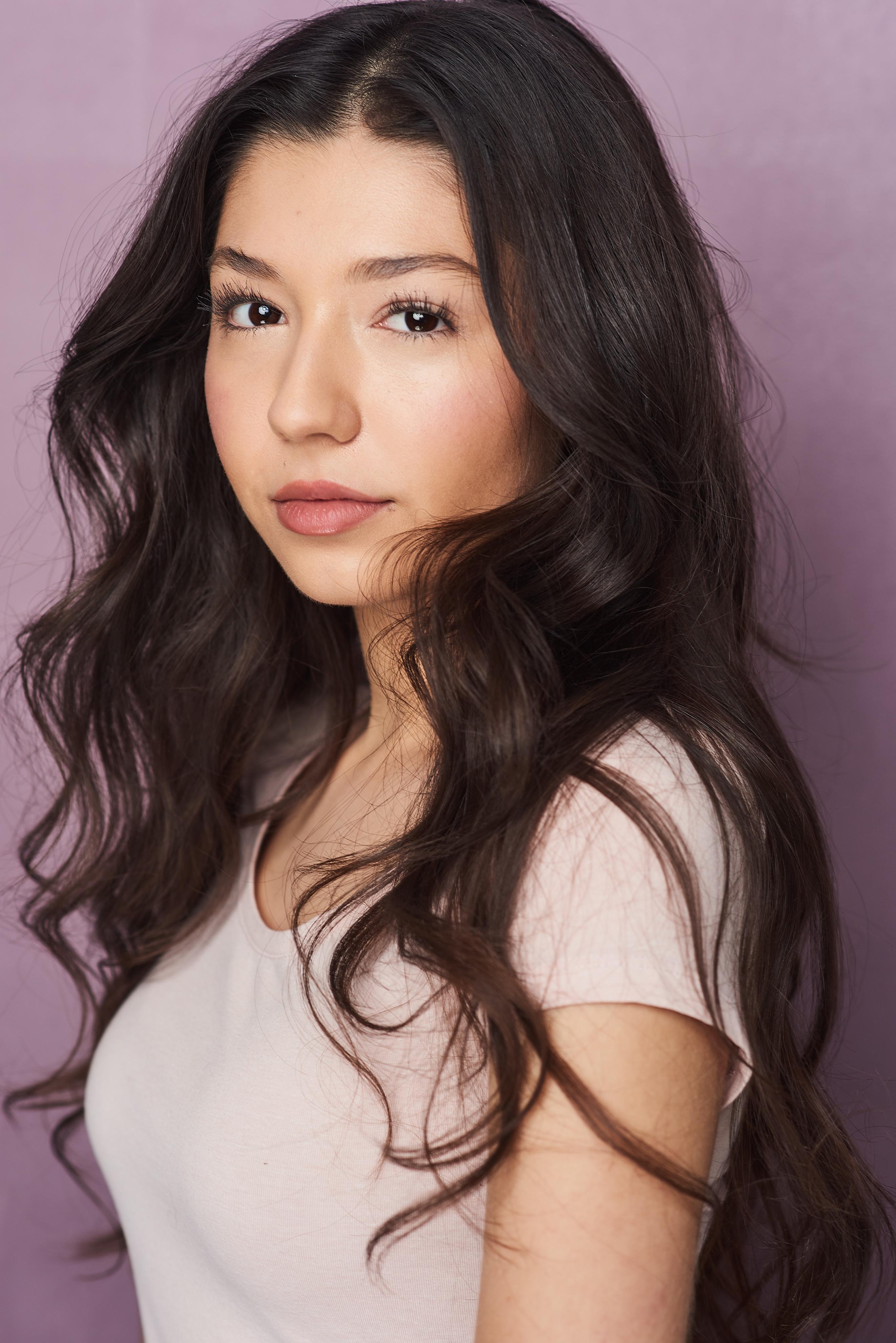 actor Bridge Barrera large photo