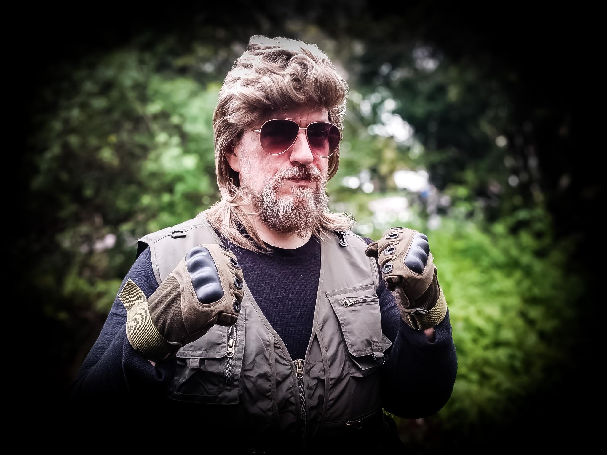 actor Neal Jones large photo