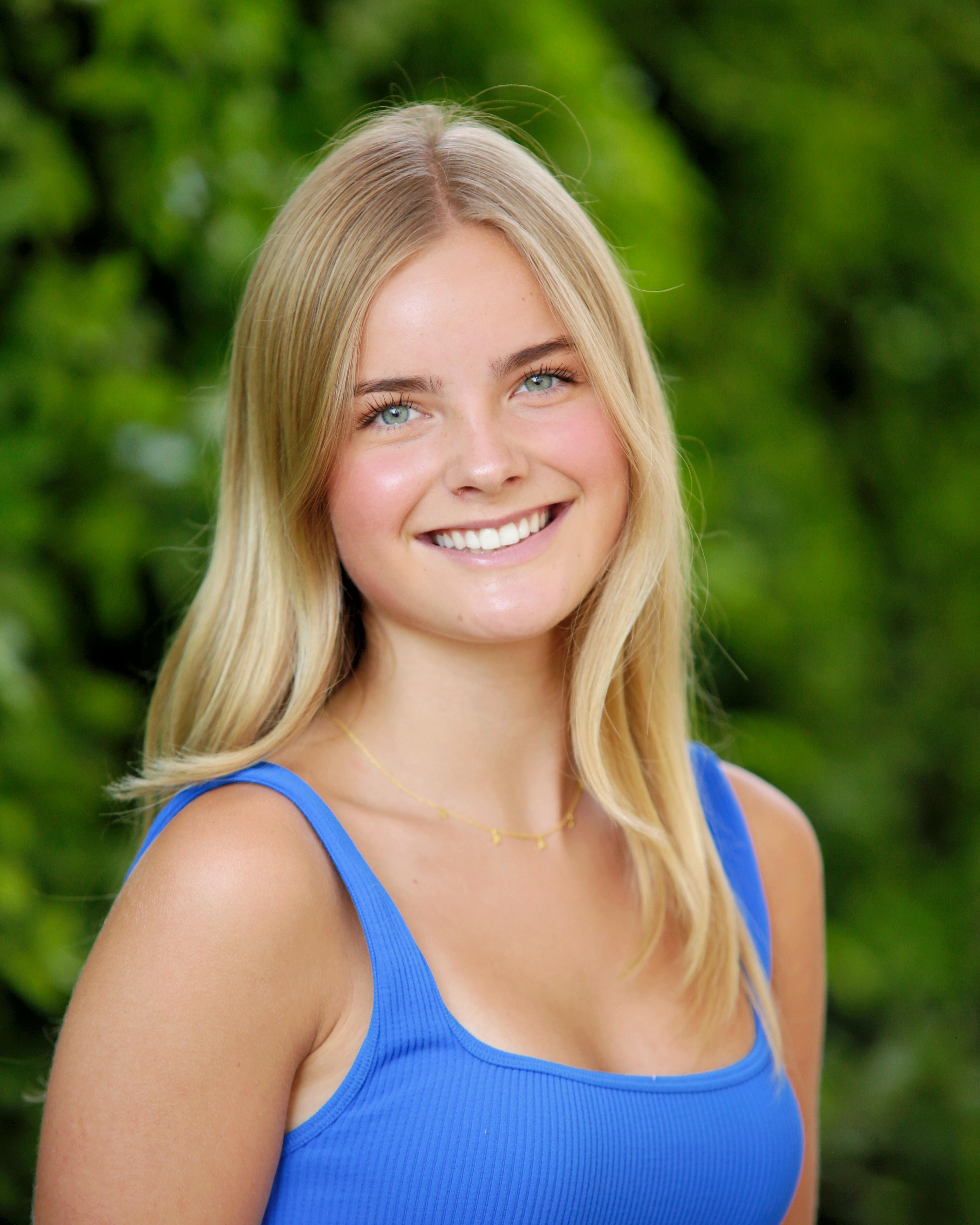 actor Felicity Schwab large photo