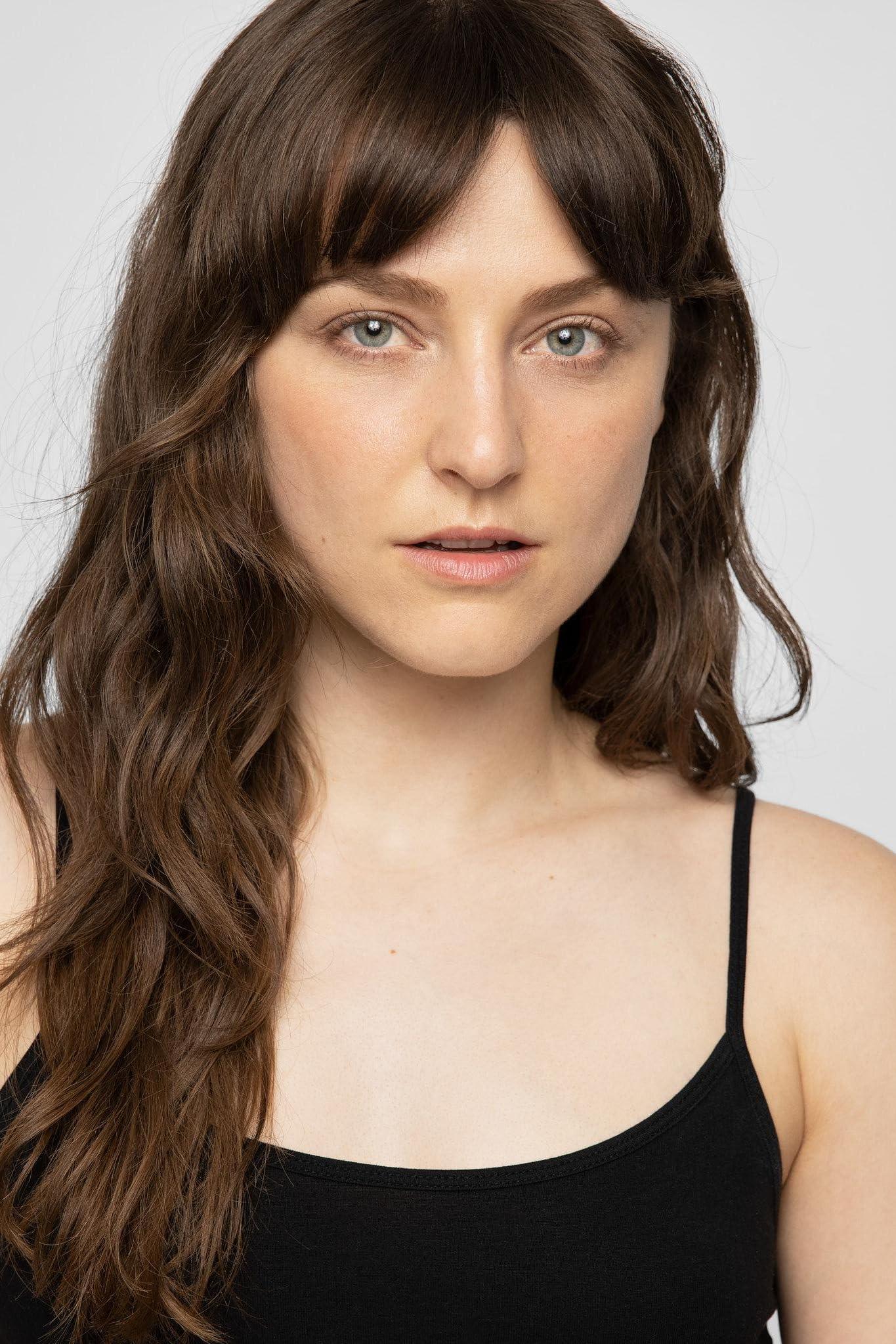 actor Rachel Bennett large photo