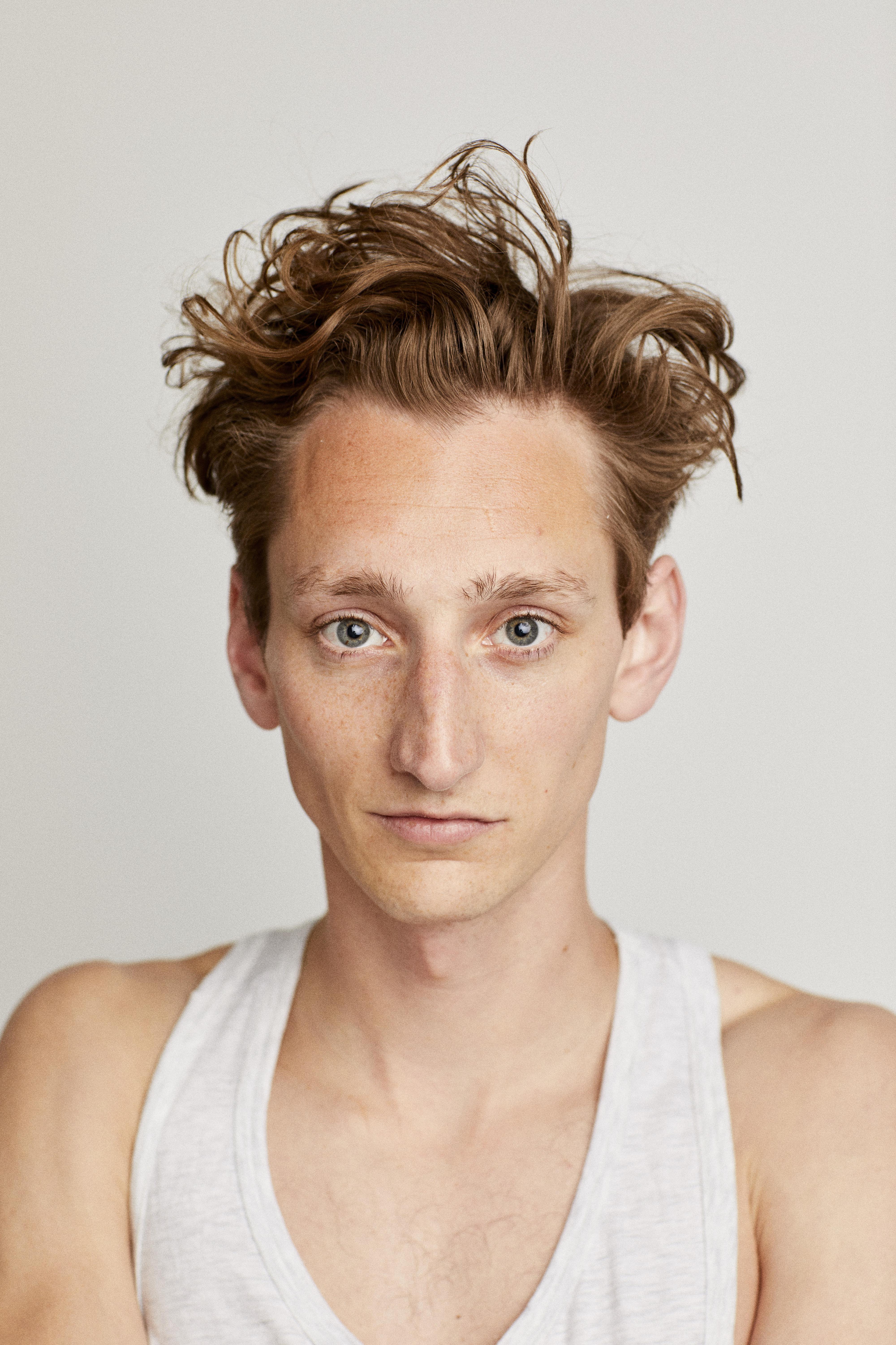 actor Tom Gaskin large photo