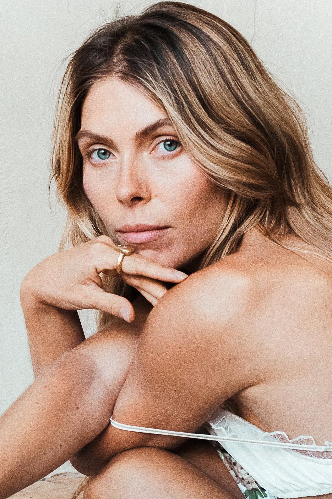 actor Jaclyn Vogl large photo