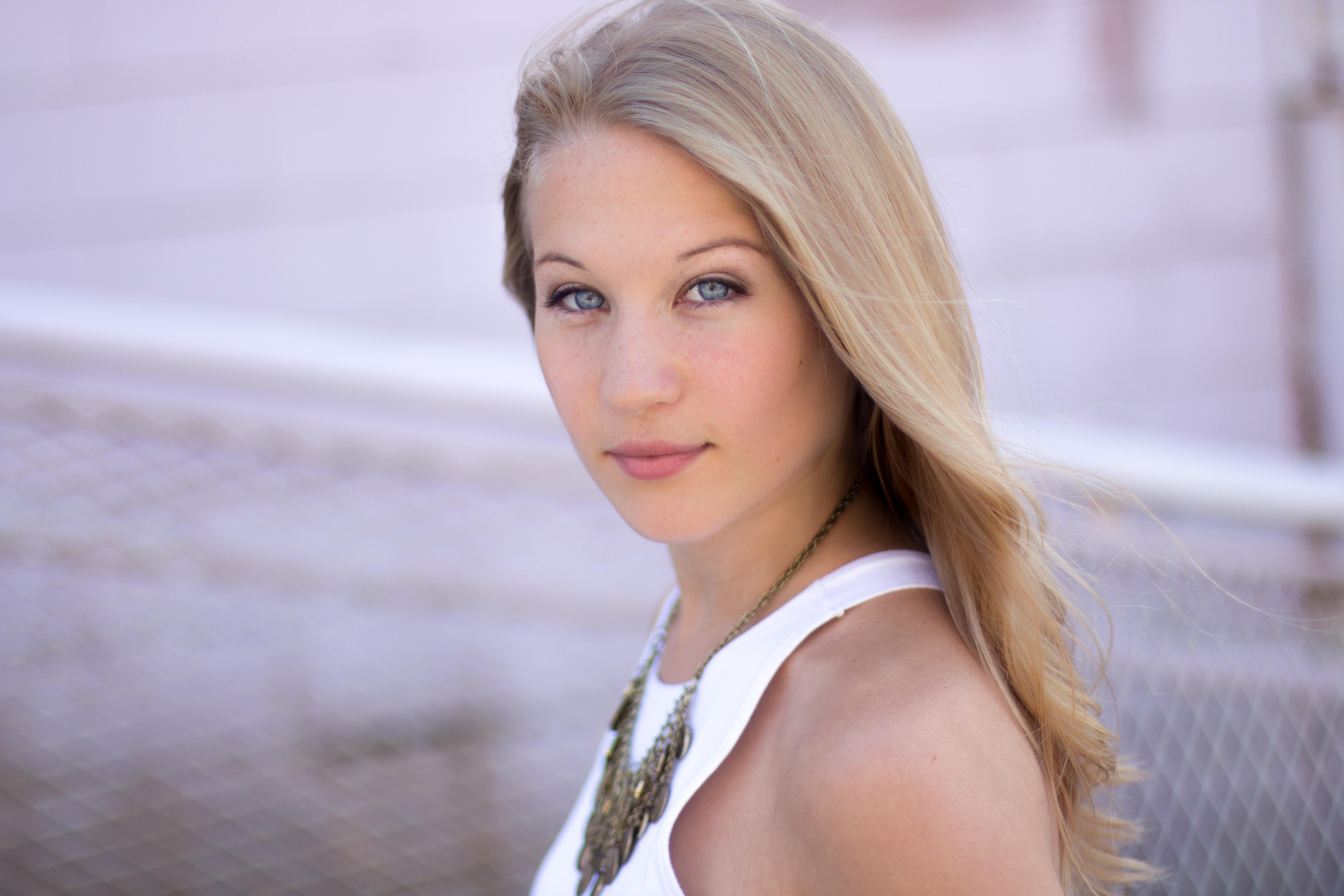 actor Amanda Rae Dodson large photo