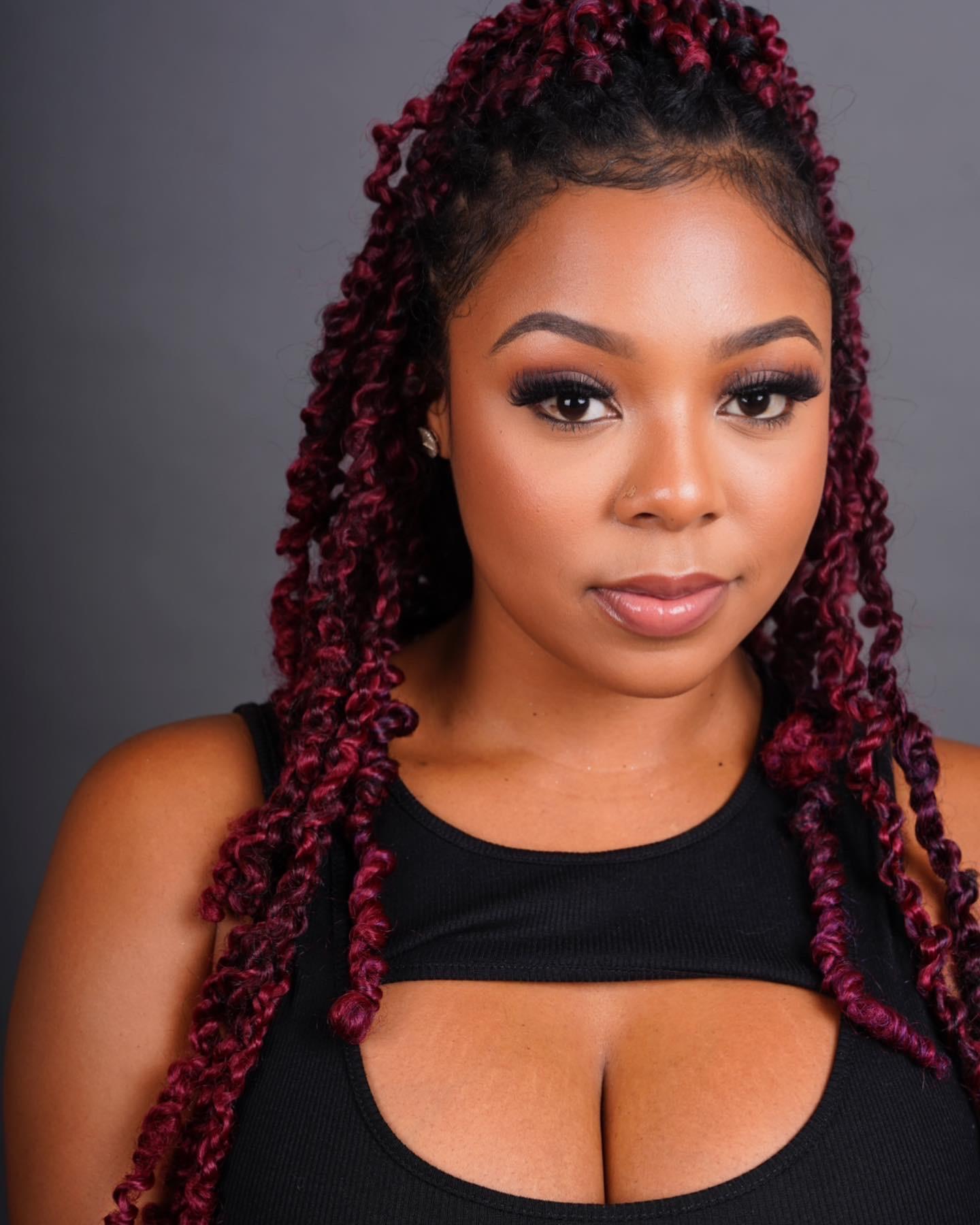 actor Shira Monae large photo