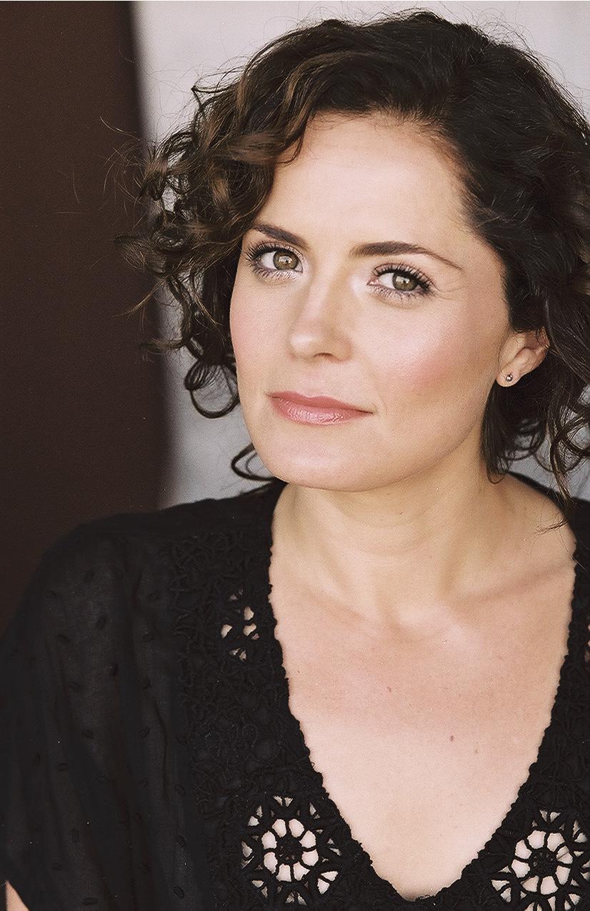 actor Valentina Garcia large photo