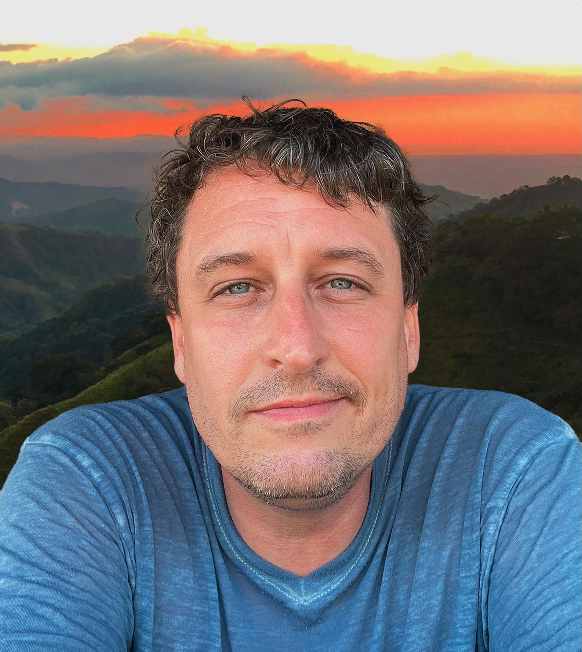 actor Uriah Herr large photo