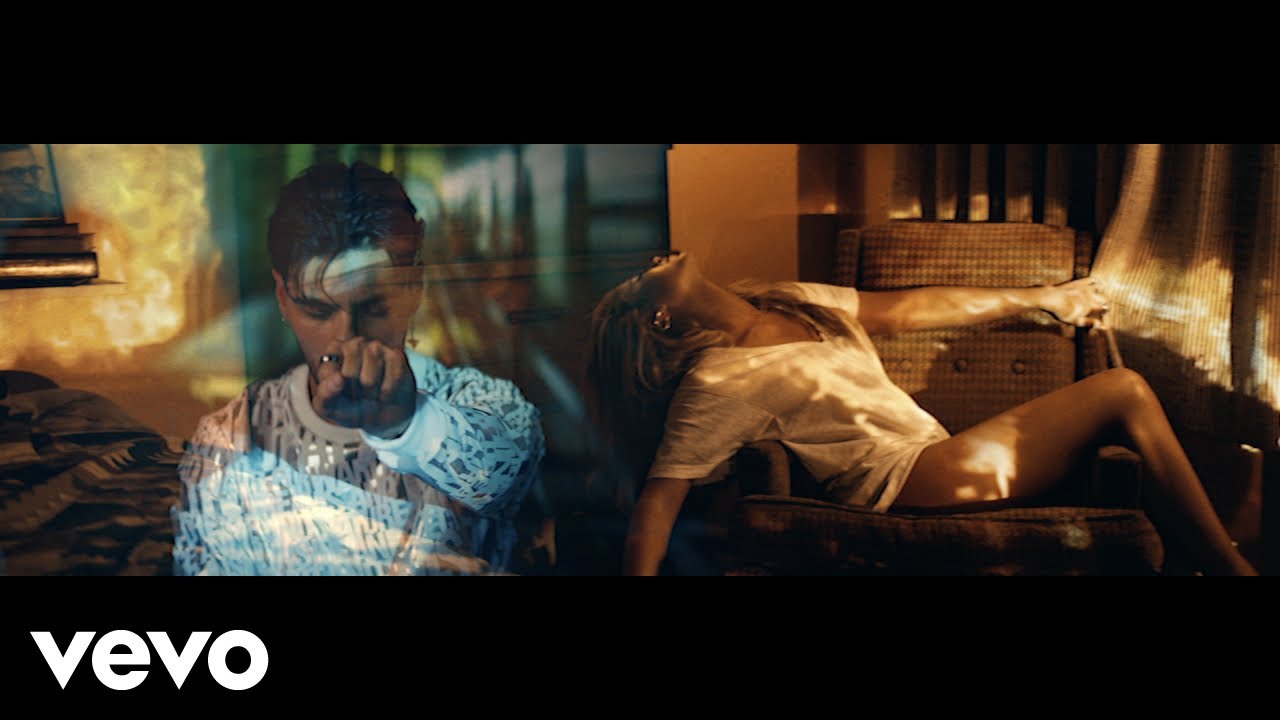 Abraham Mateo, Sofía Reyes - ¿Qué Ha Pasao' (Official Video)