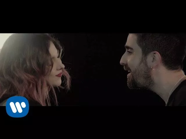 Alex Ubago - Entre tu boca y la mía feat. Paty Cantú (Videoclip Oficial)