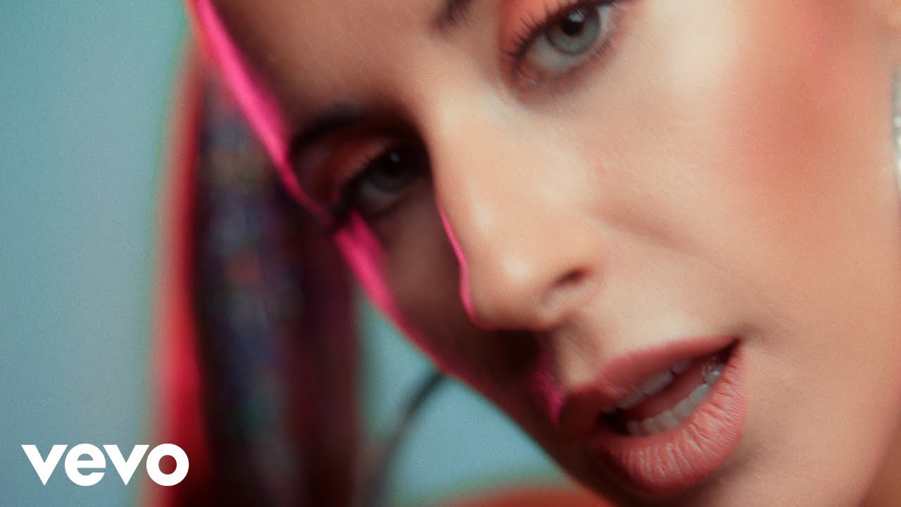 Vicco - Nochentera (Video Oficial) background