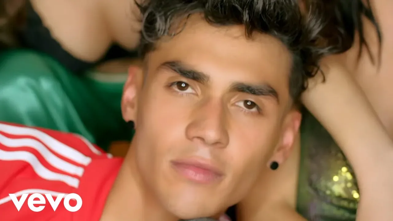 CD9, Lali, Ana Mena - Prohibido (Remix) background