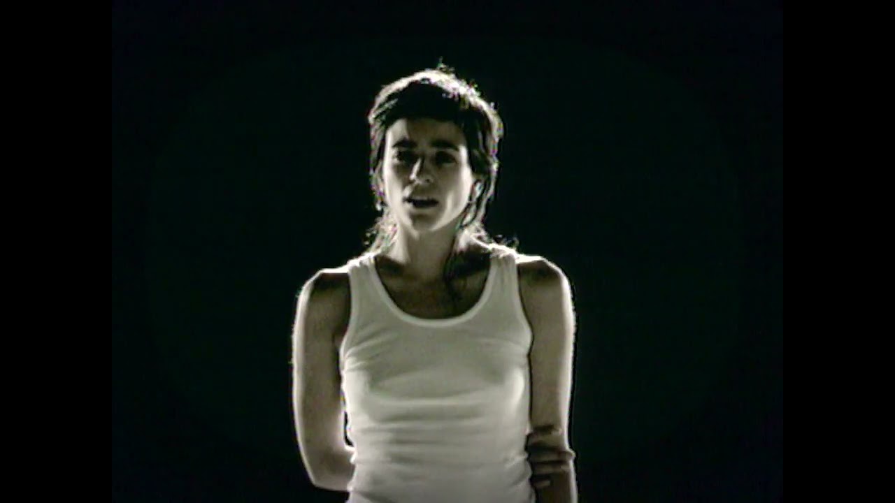 Bebe - Siempre me quedará (Videoclip oficial) background