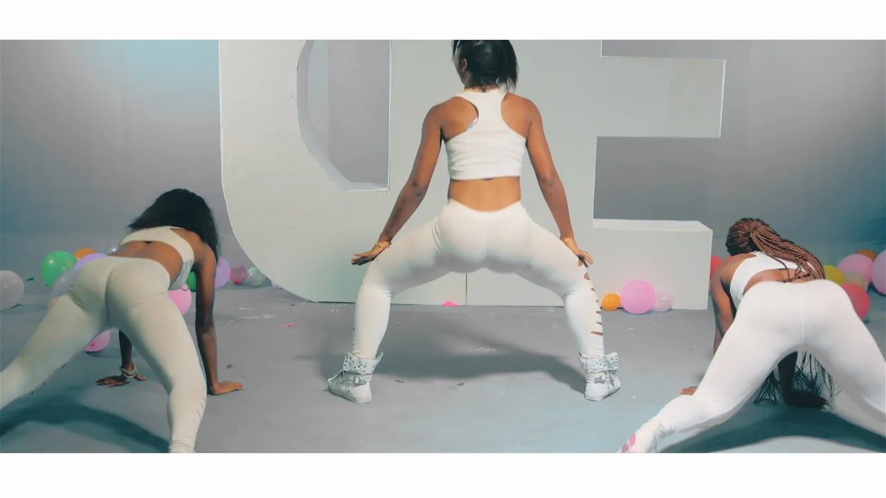 BIsa Kdei - Mansa (Official Video) background