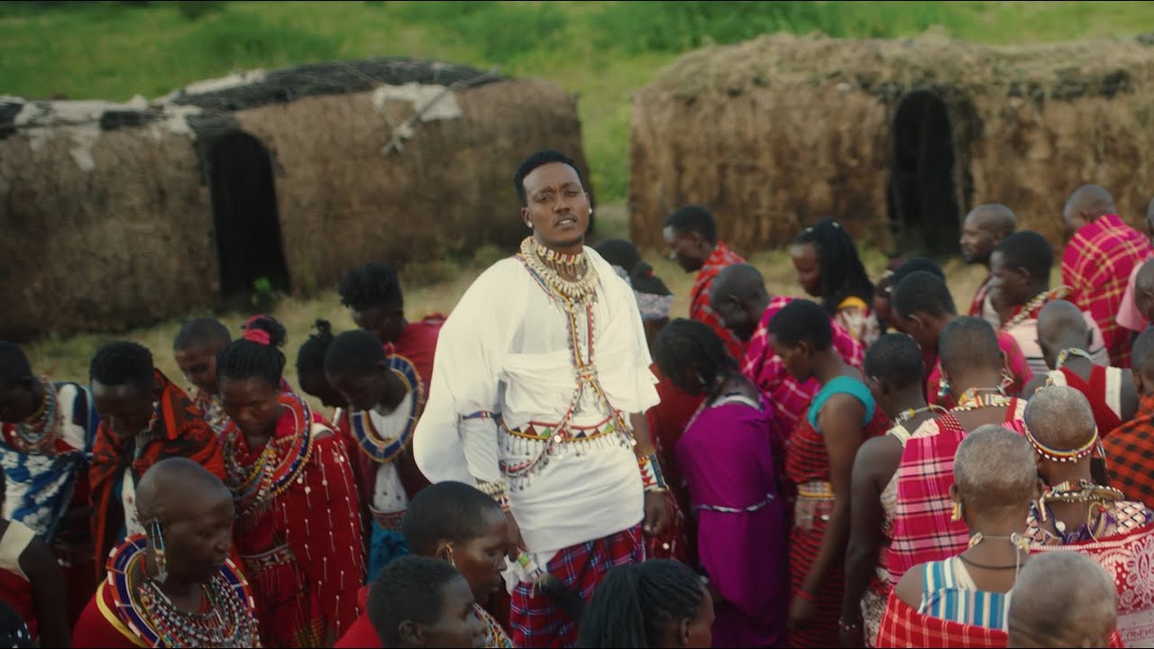 Element Eleéeh - MiLELE (Official Music Video) background