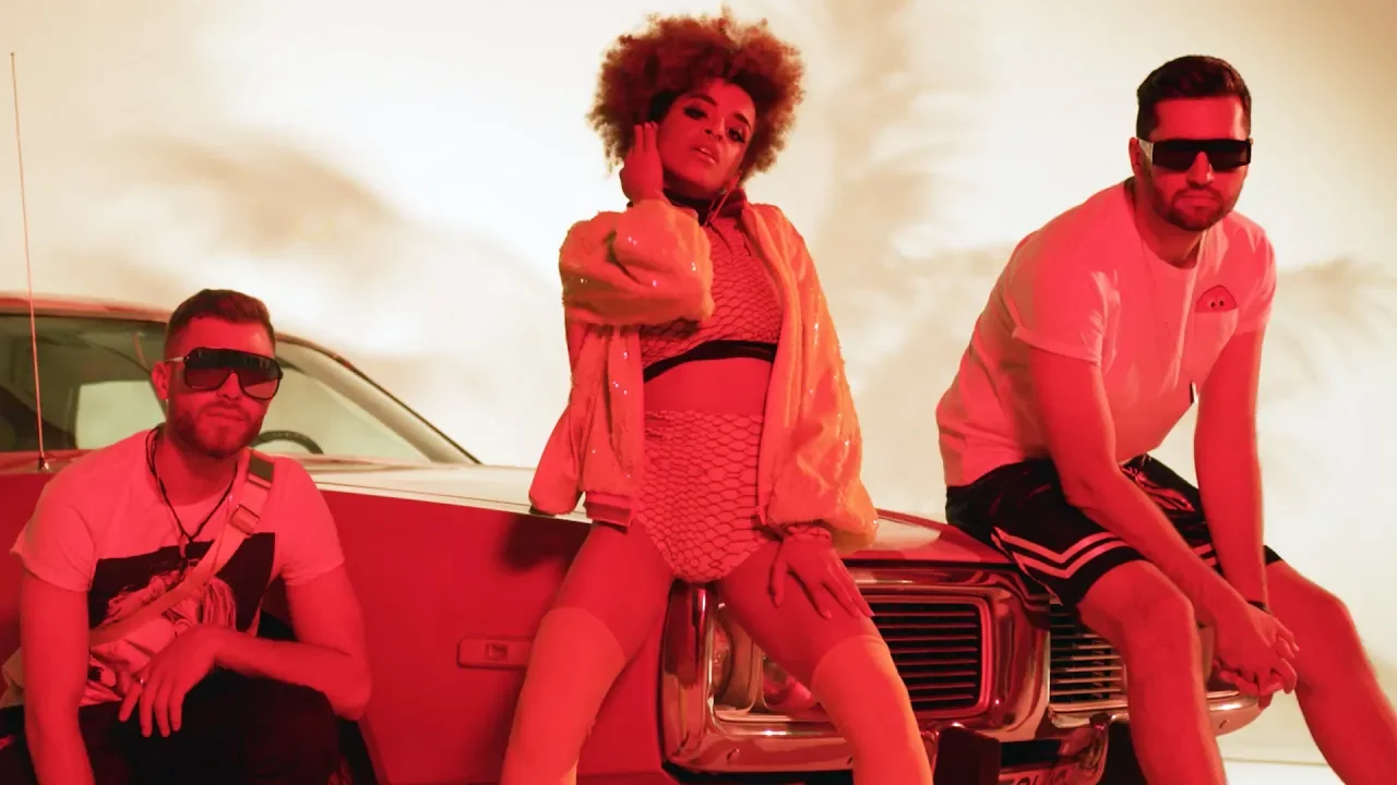 Yasiris X Hyenas - Dame (Official Video) background