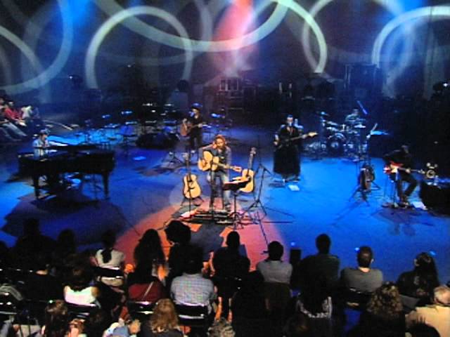 Por el boulevard de los sueños rotos (acustico) video