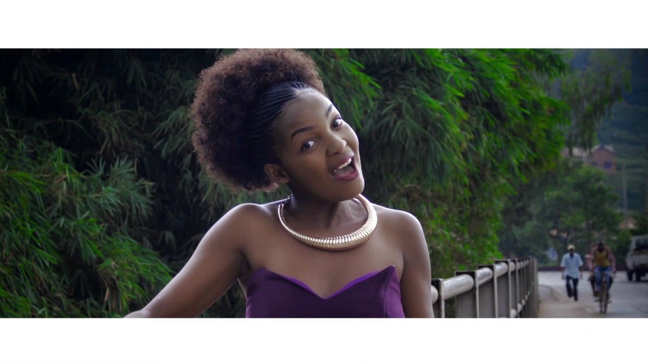 Clarisse Karasira - Ntizagushuke background